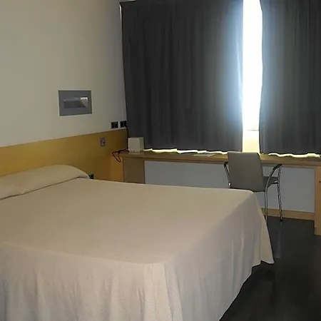 Hotel Gobeo Park 3*