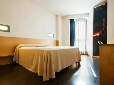 Hotel Gobeo Park 3*